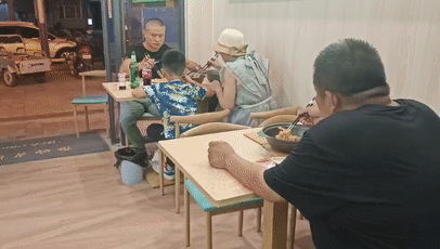 鐵鍋燜面開店成功！試營業(yè)期日收過千(圖1)