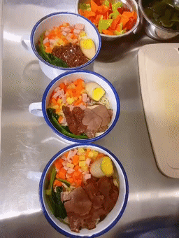 茶缸面+小地鍋開店成功！“10個人吃了9.9個人回購”(圖1)