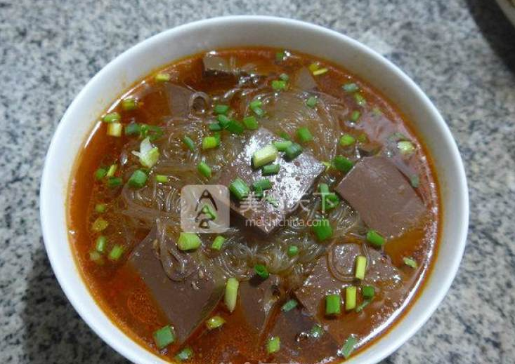 學(xué)鴨血粉絲湯多少錢(qián)？學(xué)費(fèi)1000元起！(圖1)