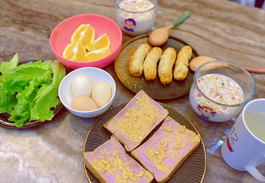 早點(diǎn)培訓(xùn)多少錢(qián)？都培訓(xùn)哪些東西？(圖1)
