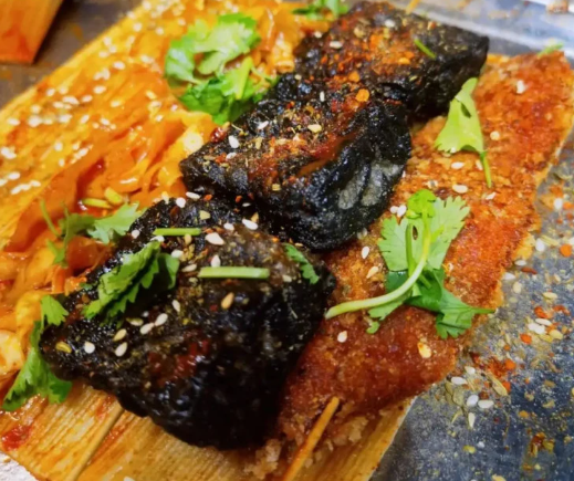 冷面卷臭豆腐在哪里學(xué)？哪里有培訓(xùn)冷面卷臭豆腐的(圖1)