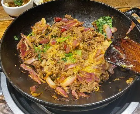 學(xué)烤肉技術(shù)要多少錢？烤肉培訓(xùn)多少錢(圖1)