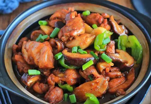 黃燜雞米飯的利潤大概多少？
