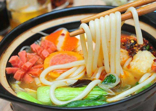 學(xué)砂鍋米線在哪里學(xué)？學(xué)砂鍋米線去哪學(xué)(圖1)