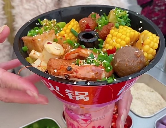 火爆街頭！行走的火鍋杯市場(chǎng)分析，創(chuàng)業(yè)者必看！(圖2)