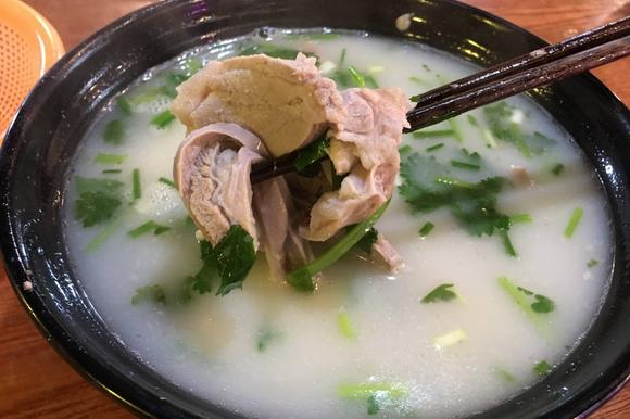 單縣羊肉湯學費多少錢？創(chuàng)業(yè)開店成本低，機會不容錯過！(圖1)