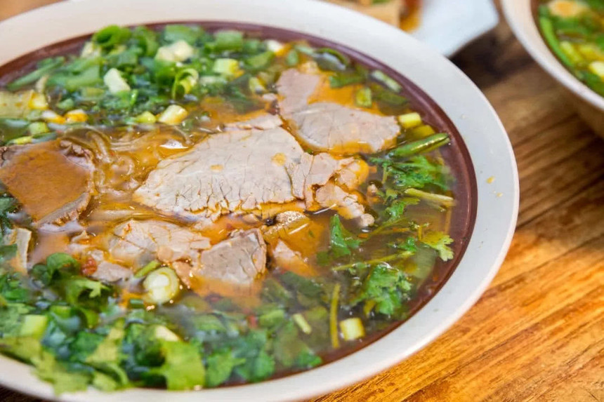 想開淮南牛肉湯店？淮南牛肉湯加盟費是多少？開店預(yù)算全解析！(圖2)