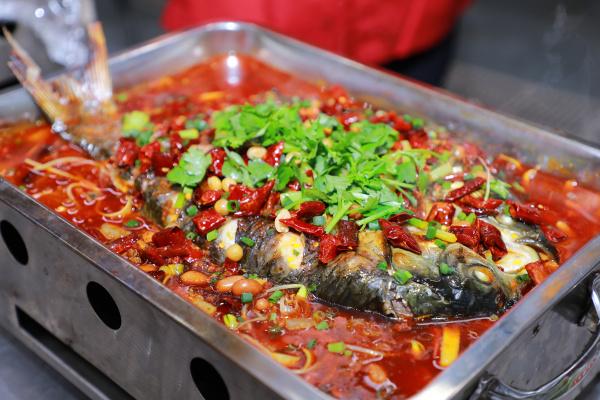 烤魚技術(shù)去哪學(xué)最靠譜？零基礎(chǔ)學(xué)烤魚，廚仟藝幫你成就創(chuàng)業(yè)夢！(圖2)