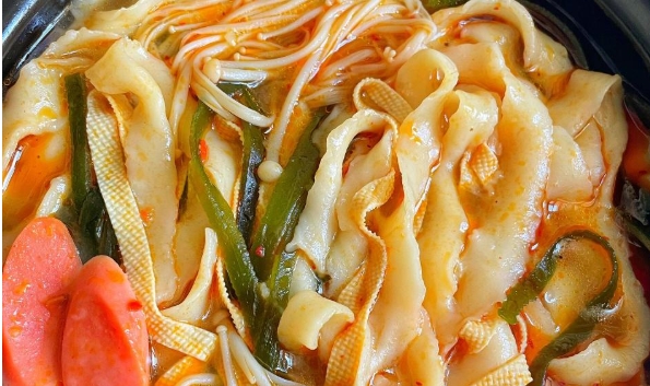 掌握面食核心技藝，輕松學(xué)會(huì)從家常到街頭美味，創(chuàng)業(yè)無(wú)憂(圖2)