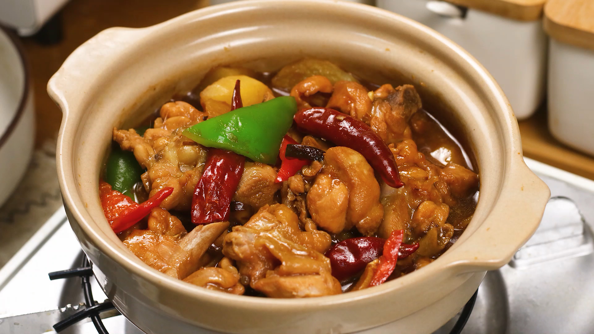 黃燜雞配方全公開(kāi)，這樣燉雞肉鮮嫩入味，連醬汁都能拌三碗飯！(圖3)