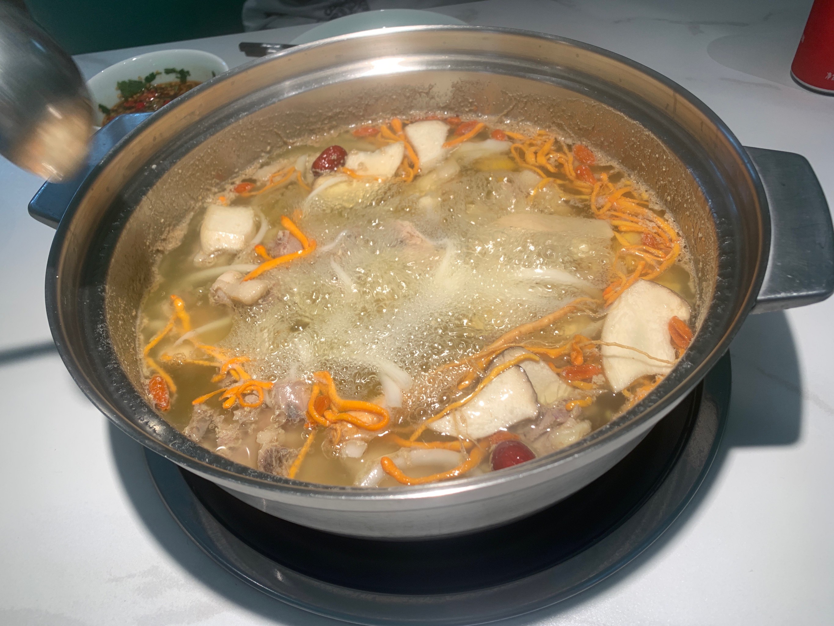 加盟椰子雞火鍋靠譜嗎？了解費(fèi)用與回報(bào)，讓你輕松決策(圖3)