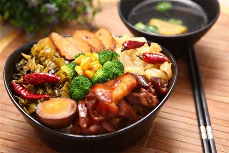 想學(xué)豬腳飯？一站式教學(xué)，學(xué)到正宗做法和創(chuàng)業(yè)技巧(圖3)