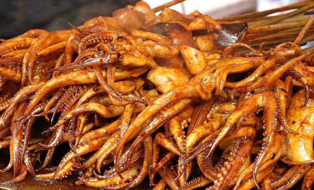 創(chuàng)業(yè)必學(xué)！鐵板魷魚和鐵板鴨腸技術(shù)培訓(xùn)，輕松開店！(圖2)
