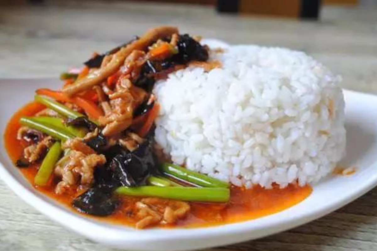 邢臺(tái)哪里學(xué)蓋澆飯好？選擇正宗培訓(xùn)機(jī)構(gòu)，輕松學(xué)會(huì)制作(圖2)