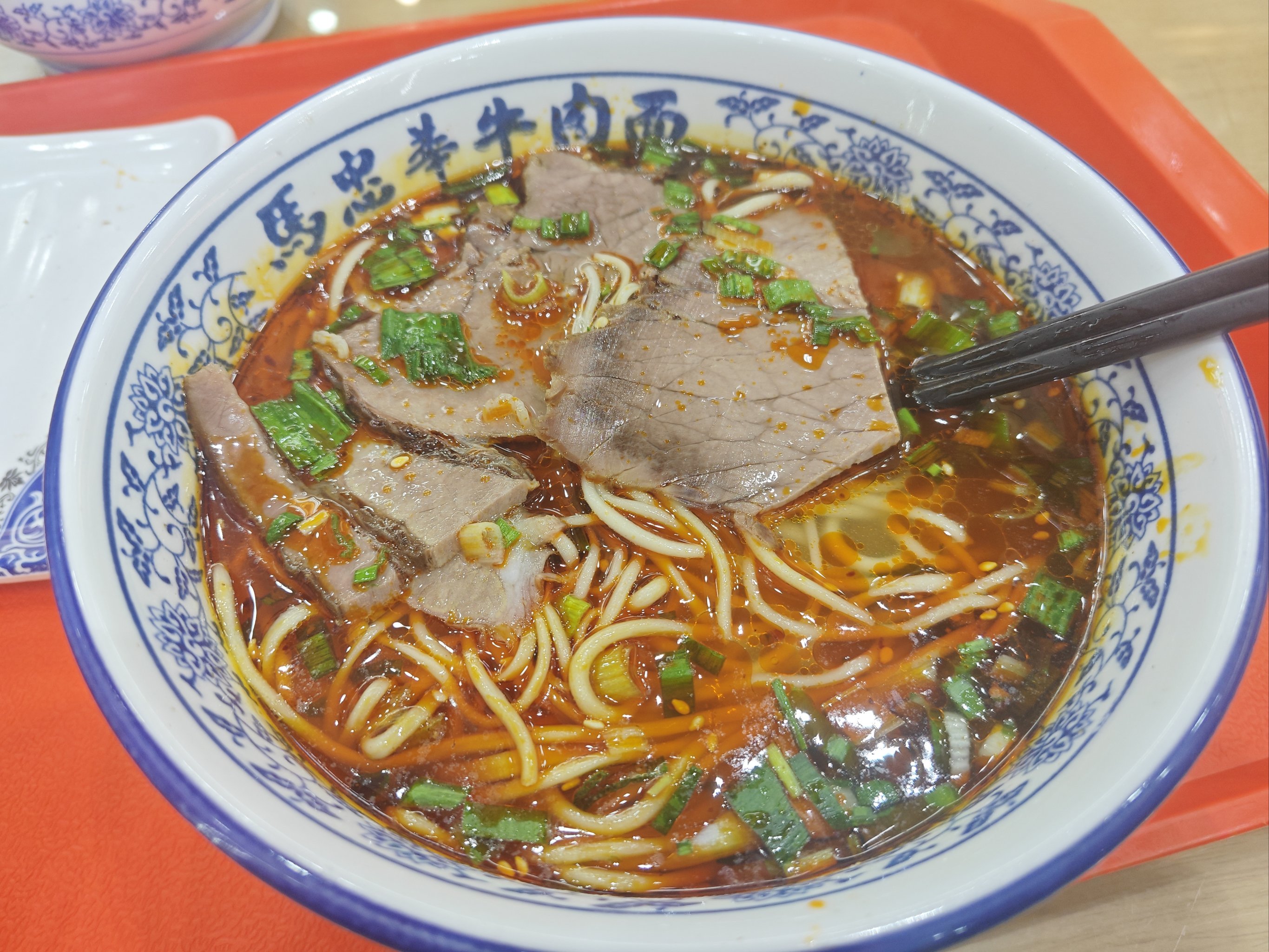蘭州拉面日賺3000+？老師傅痛斥：學(xué)錯(cuò)技術(shù)=白干一年！(圖2)