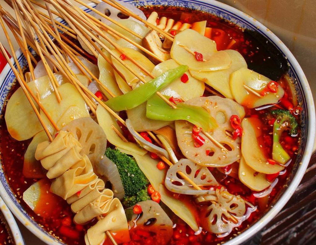 缽缽雞的菜品有哪些？葷素怎么搭？這樣配才地道！(圖2)