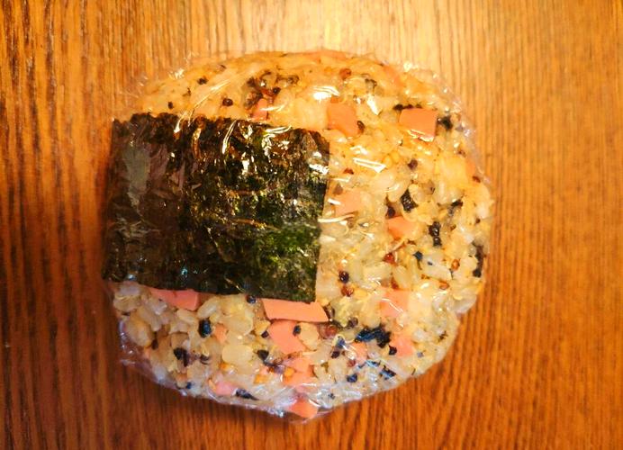 擺攤一天賣50個飯團利潤多少？算清成本，收入可觀！(圖2)