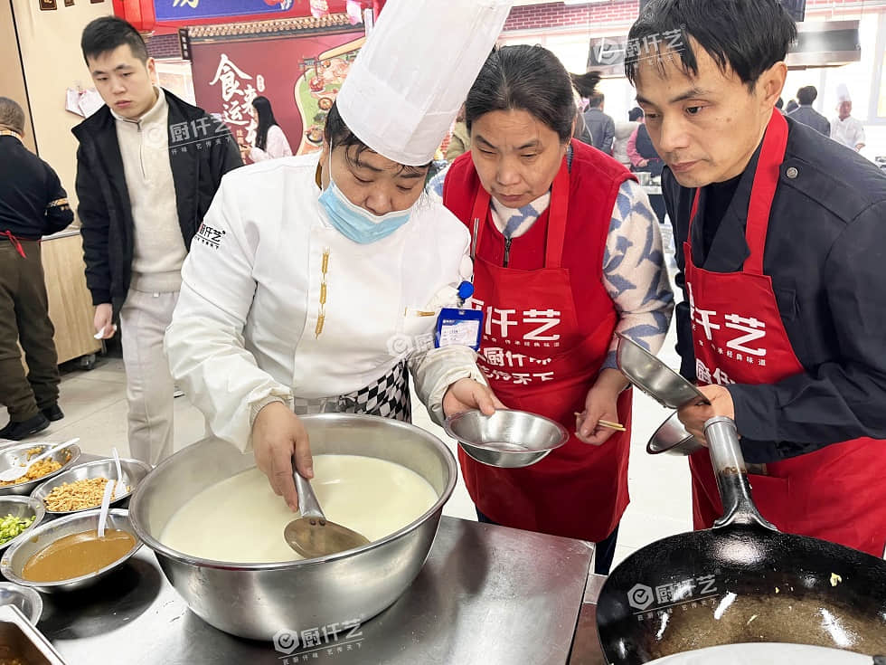 什么小吃最掙錢還好學(xué)？投入不大，操作簡單，利潤高！(圖4)
