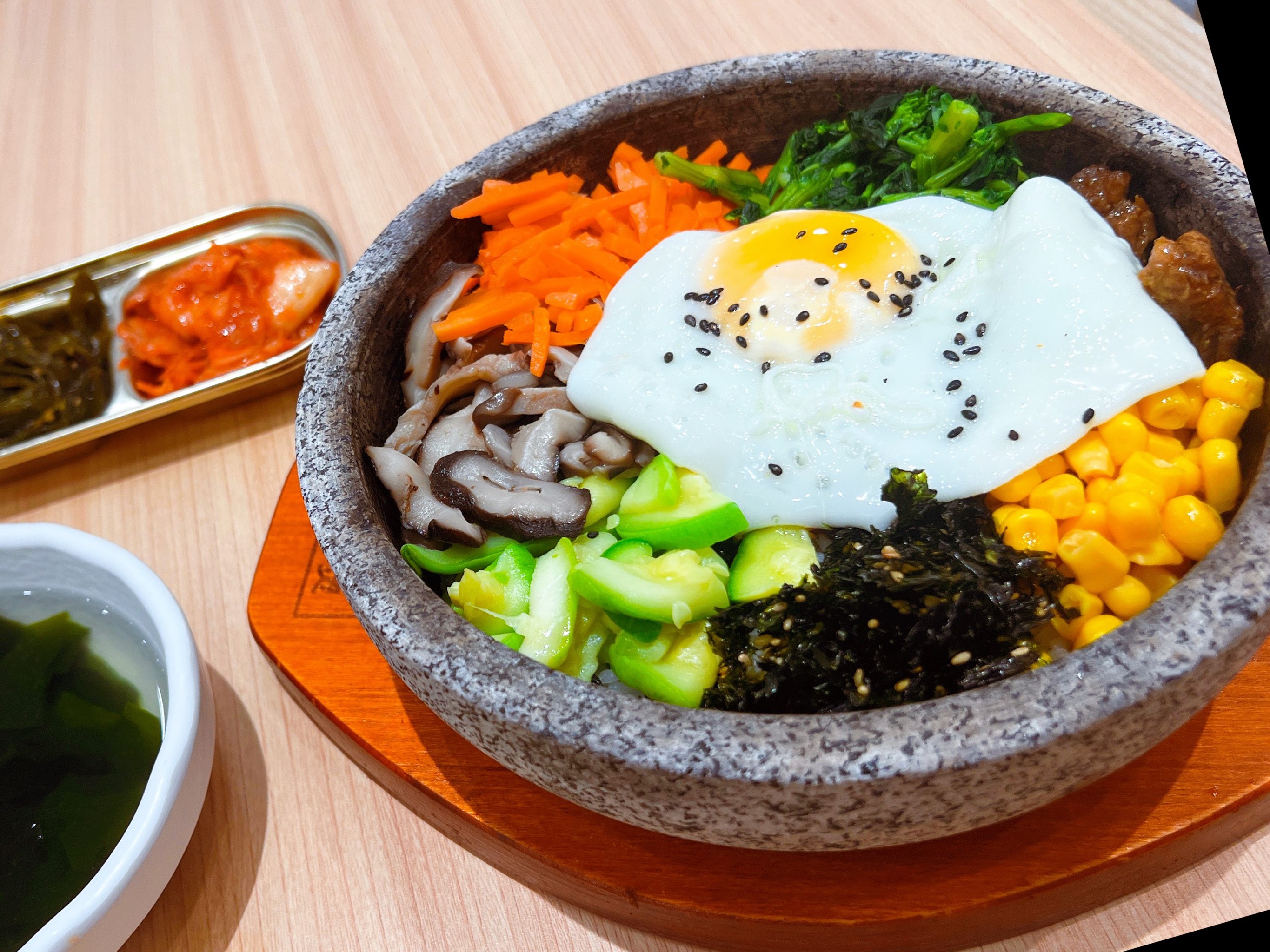 烤肉拌飯去哪里學(xué)？技術(shù)難嗎，開店真掙錢！(圖2)