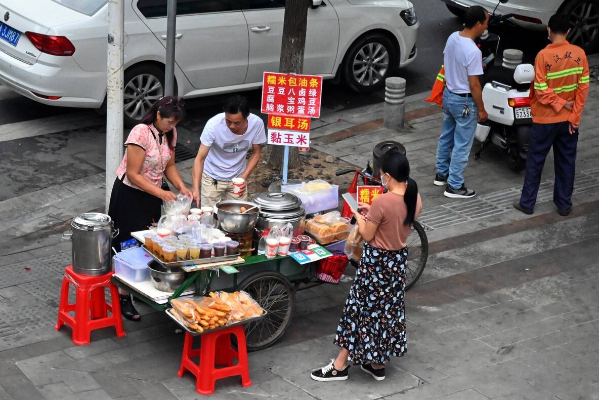 學做小吃擺攤培訓有用嗎？新手實測，擺攤照樣爆滿賺錢！(圖2)
