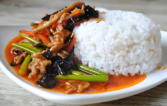 大學(xué)食堂什么飯暢銷？大學(xué)食堂爆款菜單揭秘！(圖3)