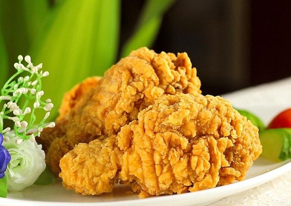 炸雞創(chuàng)業(yè)起步技巧，輕松開啟你的美食夢(mèng)！(圖1)